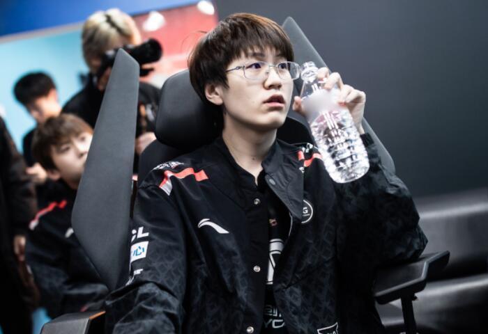 与阵容搭配 与阵容搭配